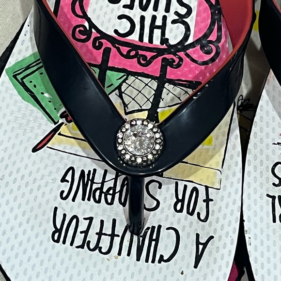 Brighton Fashion Flip Flops with Black and Red Straps - Picture 4 of 8